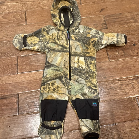 Other - Molehill Camo Fleece Baby Snowsuit with Hood 3/9 month